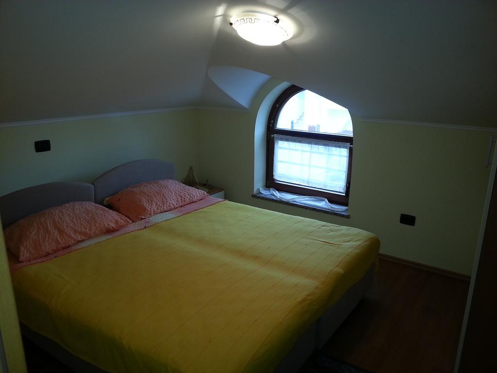 Apartments Villa Teuta 우마그 객실 사진
