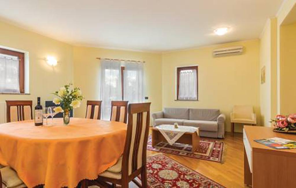 Apartments Villa Teuta 우마그 외부 사진