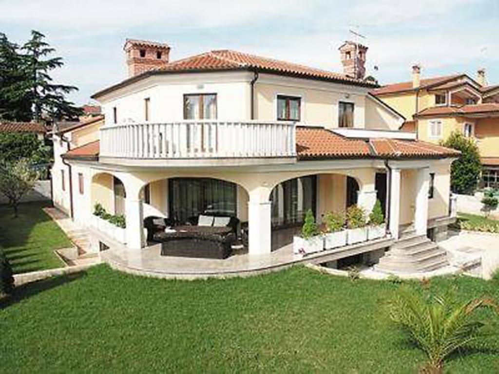 Apartments Villa Teuta 우마그 외부 사진